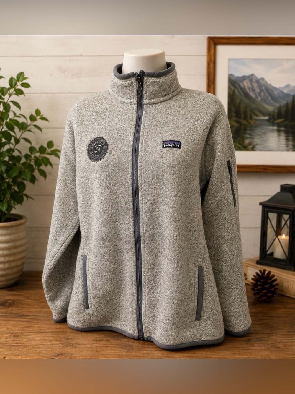 Patagonia Women's Gray full zip fleece sweater jacket size medium